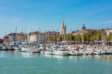 Yatlar içinde eski bağlantı noktası, La Rochelle 