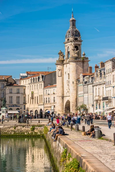 Promenade in de oude haven van La Rochelle Frankrijk — Stockfoto