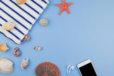 Düz yatıyordu yaz seyahat tatil kavramı