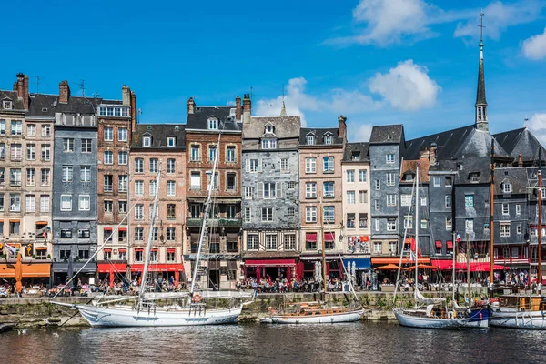 Honfleur harbour in Normandy, France — Stock Photo, Image