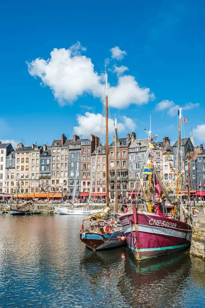 Port de Honfleur en Normandie, France — Photo