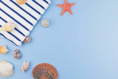 Düz yatıyordu yaz seyahat tatil kavramı