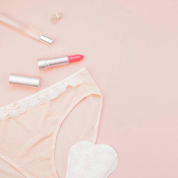 Flat lay set of female panties and accessories — Stock Photo, Image