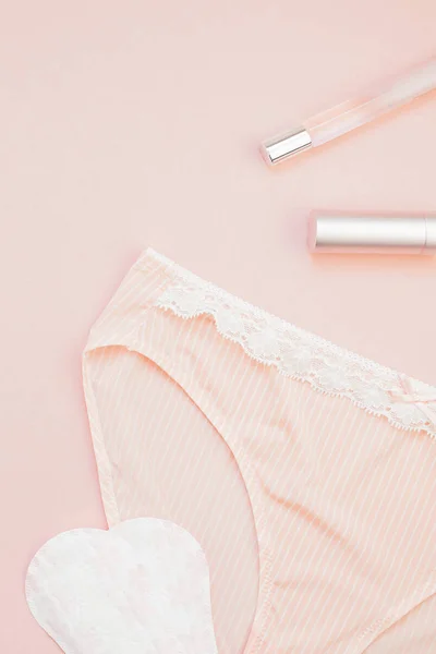 Flat lay set of female panties and accessories — Stock Photo, Image