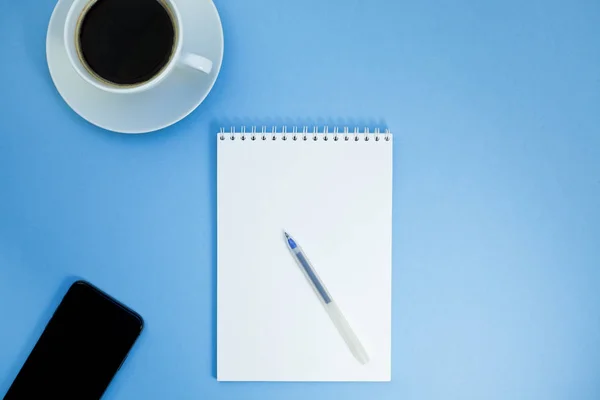 Creatieve Plat Lag Foto Van Werkruimte Bureau Met Een Papieren — Stockfoto