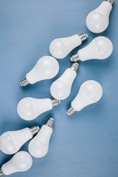 Εξοικονόμηση ενέργειας και φιλική προς το φιλικό προς το φως λαμπτήρες LED — Φωτογραφία Αρχείου