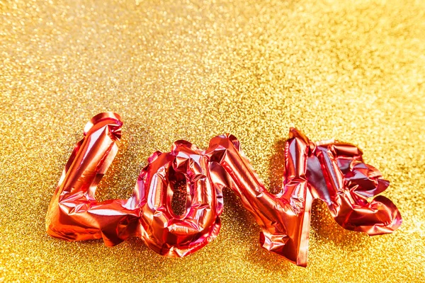 Concepto de amor. Globo rosa inflable con letras — Foto de Stock