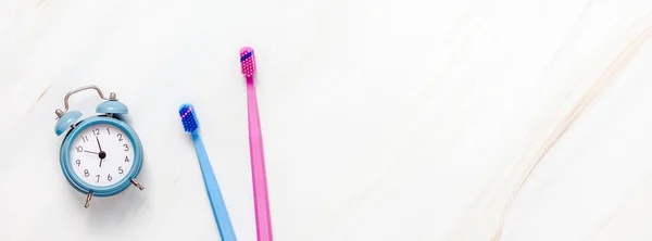 Igiene Dei Denti Prodotti Cura Dentale Orale Con Sveglia Blu — Foto Stock