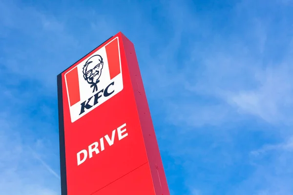 Kfc Kentucky Frito Pollo Drive Restaurante Comida Rápida Logo Edificio — Foto de Stock