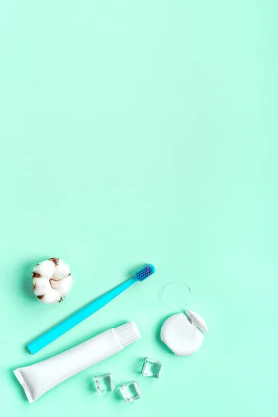 Higiene Los Dientes Productos Cuidado Dental Oral Sobre Fondo Color —  Fotos de Stock