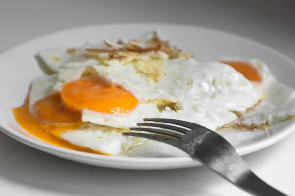 Stekta ägg för välsmakande frukost — Stockfoto