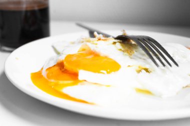 lezzetli kahvaltı için sahanda yumurta