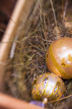 Tam sepeti Noel ağacı için farklı topları