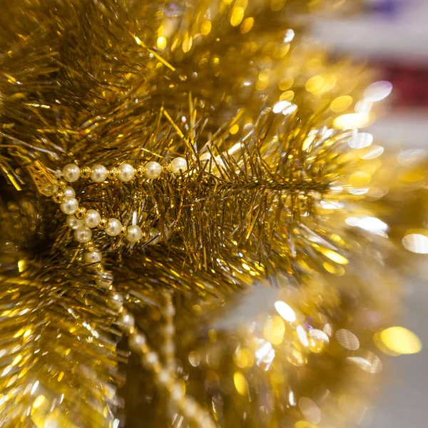 Golden albero di Natale ramo sfondo — Foto Stock