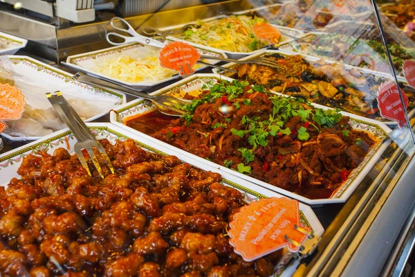 Asian food in paris street cafe market — Stock Photo, Image