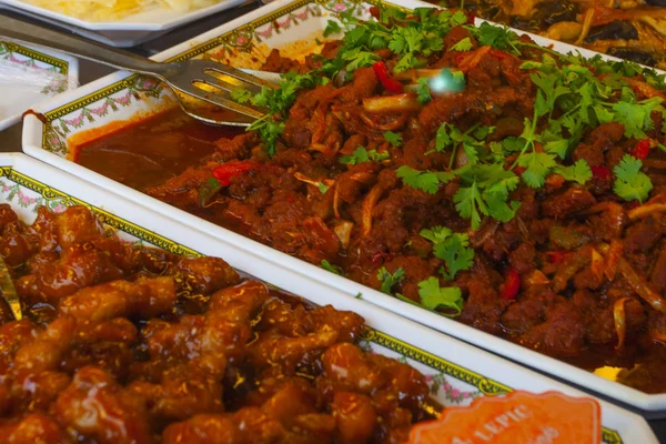paris Caddesi kafe pazarında Asya gıda