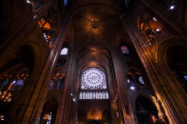 Notre Dame de Paris kathedraal interieur — Stockfoto