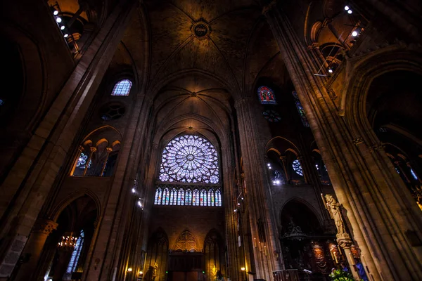 Notre Dame de Paris kathedraal interieur — Stockfoto