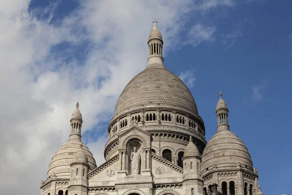 Die Basilika von Sacre-Coeur, Montmartre. Paris. — Stockfoto