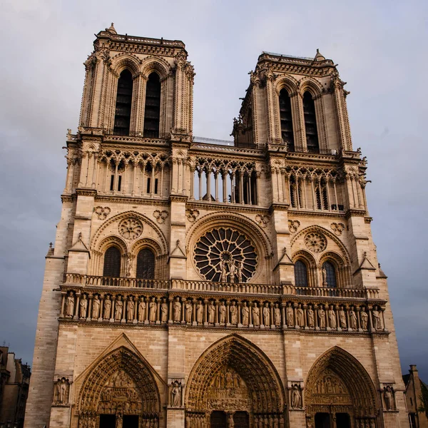 A notre-dame székesegyház — Stock Fotó