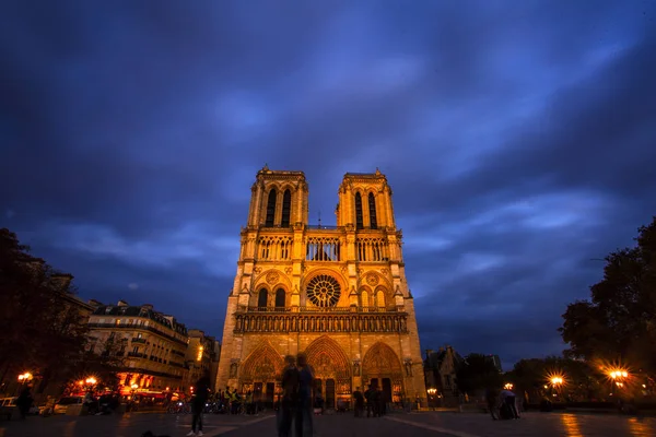 Notre Dame por la noche, París, Francia —  Fotos de Stock