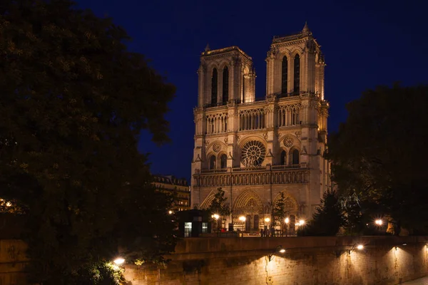Notre Dame de Paris por la noche, Francia —  Fotos de Stock