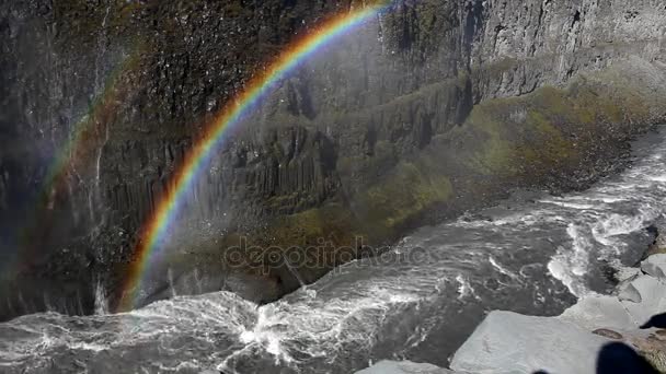 ゴールデンサークルの一部である有名なアイスランドの滝であるGullfoss 夏の季節 晴れた日 アイスランド ヨーロッパ — ストック動画