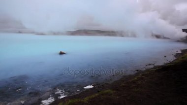 İzlanda 'da Myvatn Gölü' nde jeotermal alan.