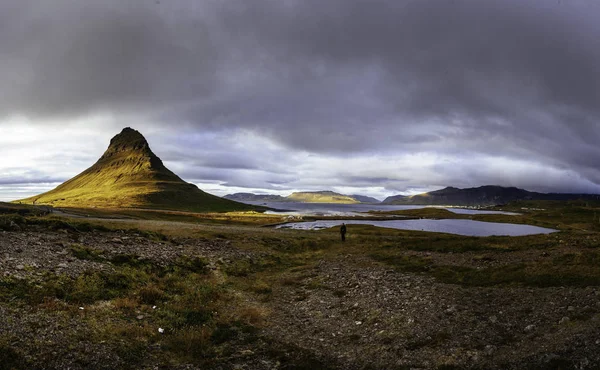 Kirkjufell in Noord-IJsland. — Stockfoto