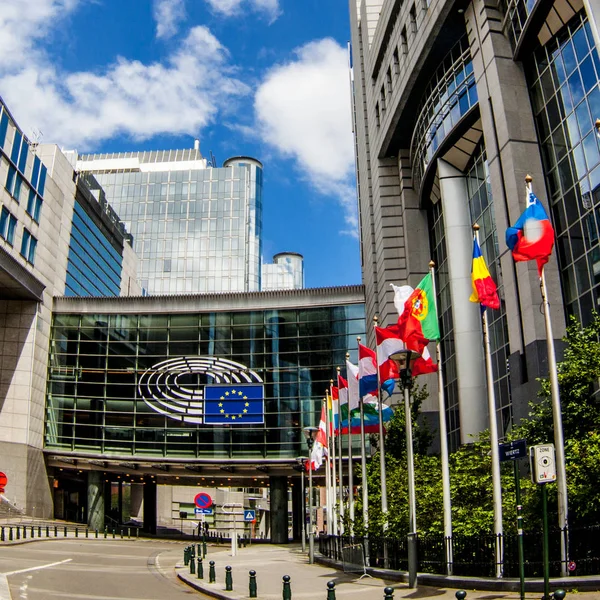 Bruxelles Belgique Mai 2015 Bureaux Parlement Européen Drapeaux Européens — Photo