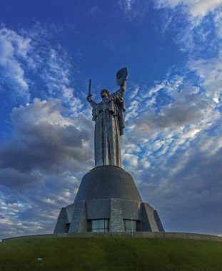 Kiev, Ukrayna akşam anne arazi Anıtı