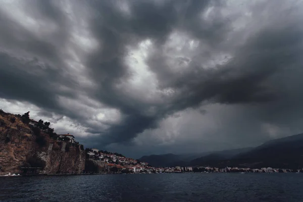 Stormigt väder i Ohrid, Makedonia — Stockfoto