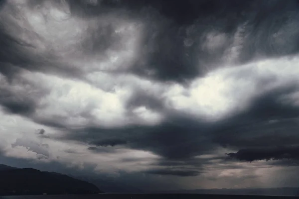 Stormachtig weer in Ohrid, Makedonia — Stockfoto