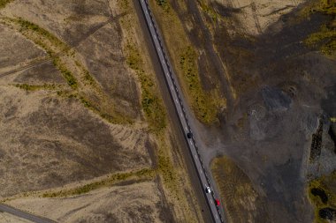 İzlanda 'nın peyzajları ve otoyolları insansız hava aracı ile alındı.