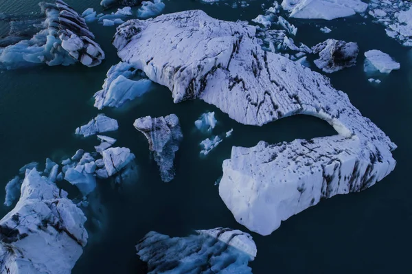 Laguna glaciar en Islandia asegurando la puesta de sol — Foto de Stock