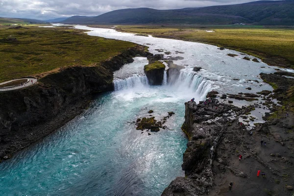 Godafoss, islandský vodopád. nachází se na severu isla — Stock fotografie