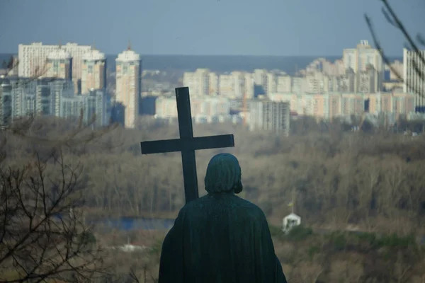 Vladimir monument en industriële kiev, Oekraïne — Stockfoto