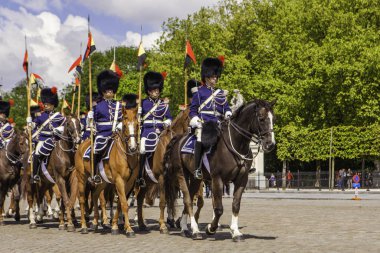 Brüksel, Belçika - 20 Mayıs 2018: Belçika Süvarileri kirletmeye başladı 
