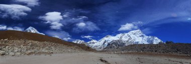 Everest saha kampı trek, nepal. Himalayalar sayısı