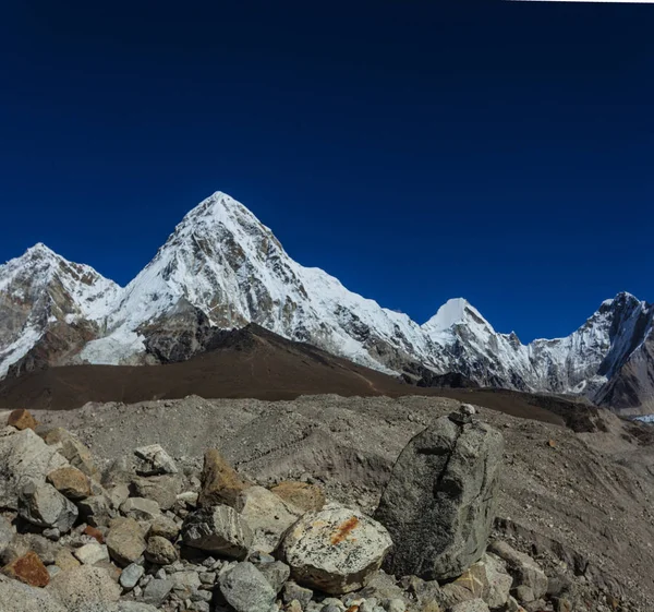 Caminhada no acampamento base do Everest, nepal. Himalaia Visualizações — Fotografia de Stock