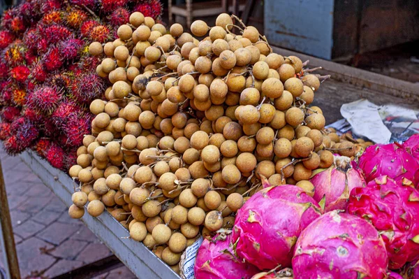 Assortimento Frutti Esotici Asiatici Nel Mercato Sulla Strada Petaling Kuala — Foto Stock