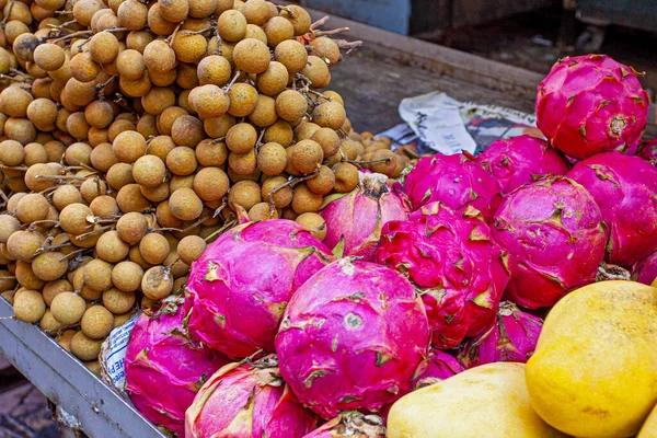 Sortimento Frutas Asiáticas Exóticas Mercado Rua Petaling Kuala Lumpur Malásia — Fotografia de Stock