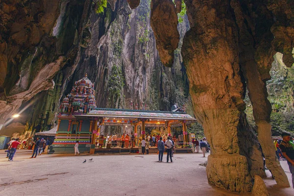 Kuala Lumpur Malásia Janeiro 2020 Cavernas Incríveis Batu Com Templo — Fotografia de Stock