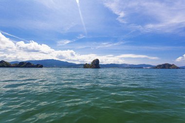 Langkawi Adaları, Malezya 'da temiz suyu olan güzel bir sahil.