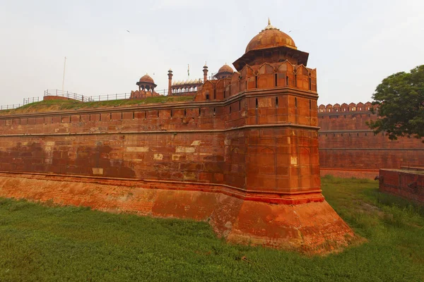 요새는 유네스코 세계유산으로 황제의 거주지로 사용되었으며 뉴델리에 — 스톡 사진