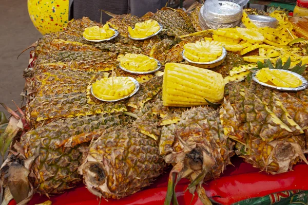 Fresh Juiicy Pineapple Store Old Delhi Streets — Stock Photo, Image