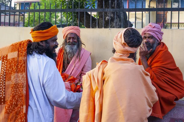 Rishikesh Uttarakhand India Diciembre 2019 Monjes Hindúes Devotos Indios Sadhu —  Fotos de Stock