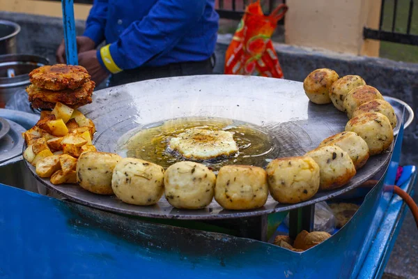 Street Food Rishikesh Kartoffelhaschbrötchen Flammen — Stockfoto