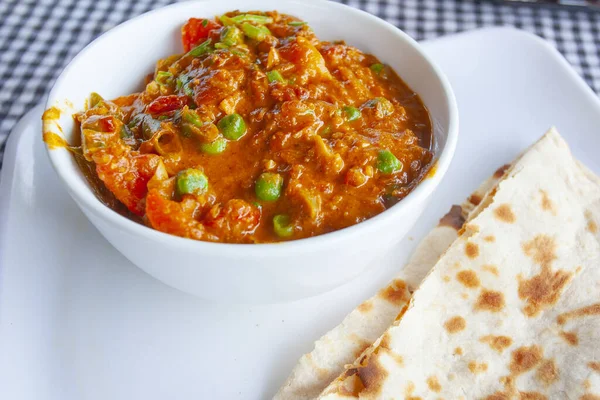 Alimentos Tradição Indiana Aromáticos Frescos Curry Vegetal Com Chapatti Roti — Fotografia de Stock