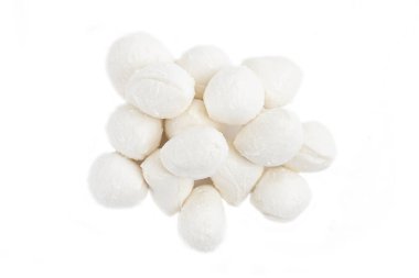 Beyaz arka planda beyaz Mozzarella peyniri izole